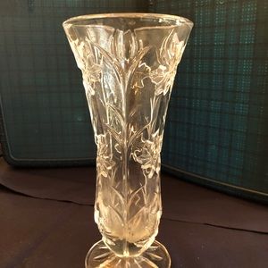 Classic Crystal Bud Vase
